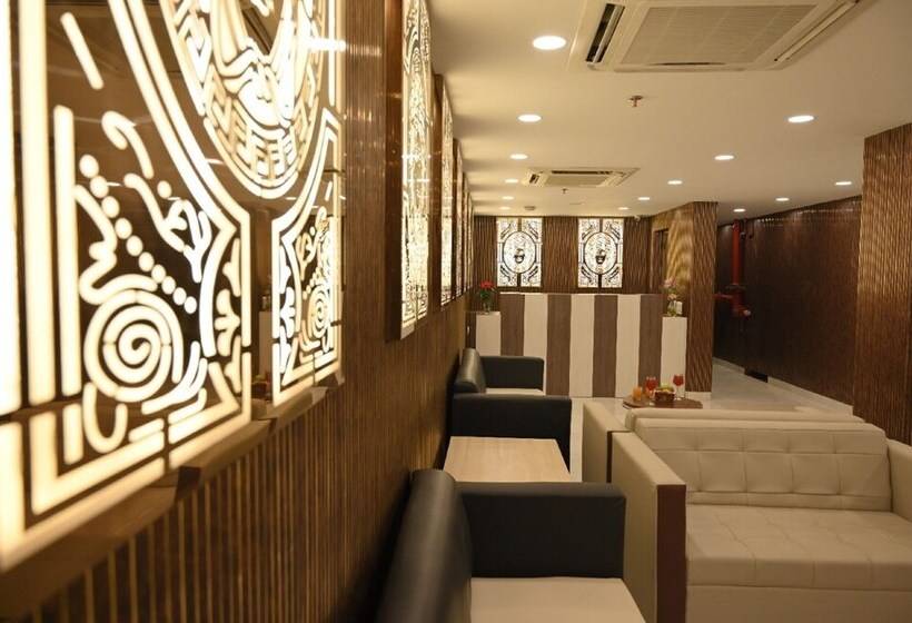 فندق Xenious Biz Ayaan Residency