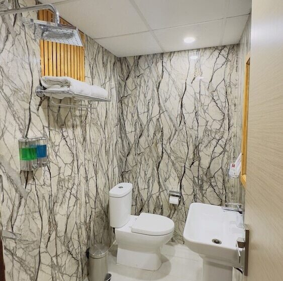 فندق Xenious Biz Ayaan Residency