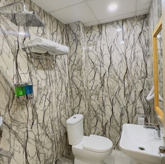 فندق Xenious Biz Ayaan Residency