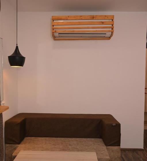 فندق Xenious Biz Ayaan Residency