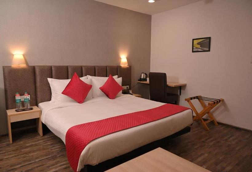 فندق Xenious Biz Ayaan Residency