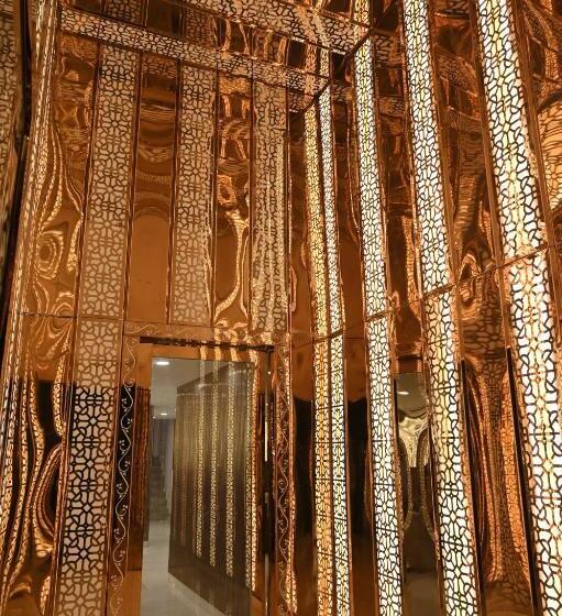 فندق Xenious Biz Ayaan Residency