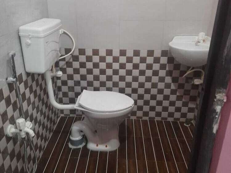 پانسیون Akshita Guest House By Grb