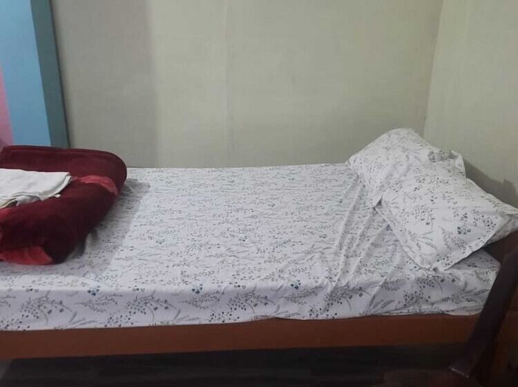 پانسیون Akshita Guest House By Grb