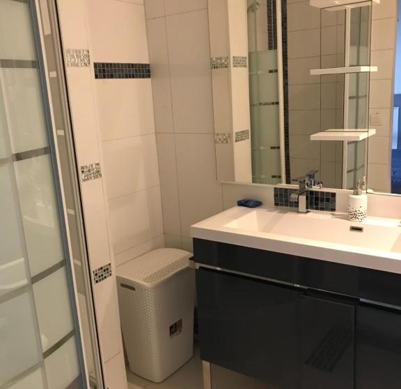 פנסיון Chambre De Luxe 95 Grise