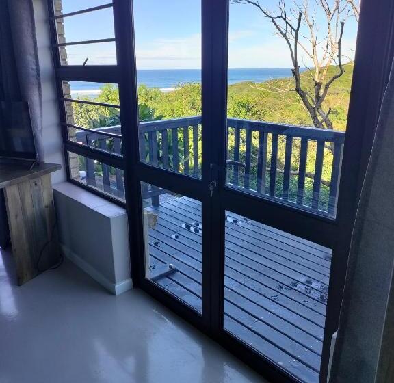 ペンション Cove Rock Stay