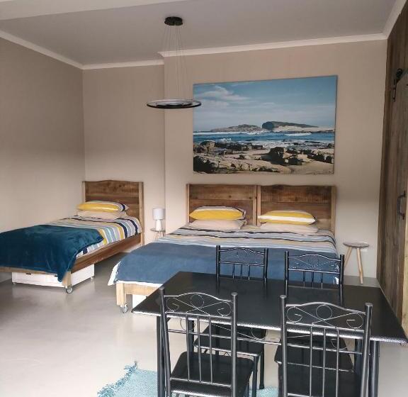 ペンション Cove Rock Stay