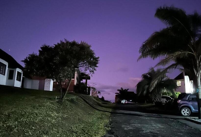 펜션 Cove Rock Stay