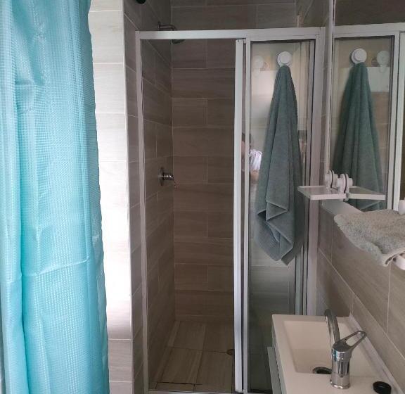 ペンション Cove Rock Stay