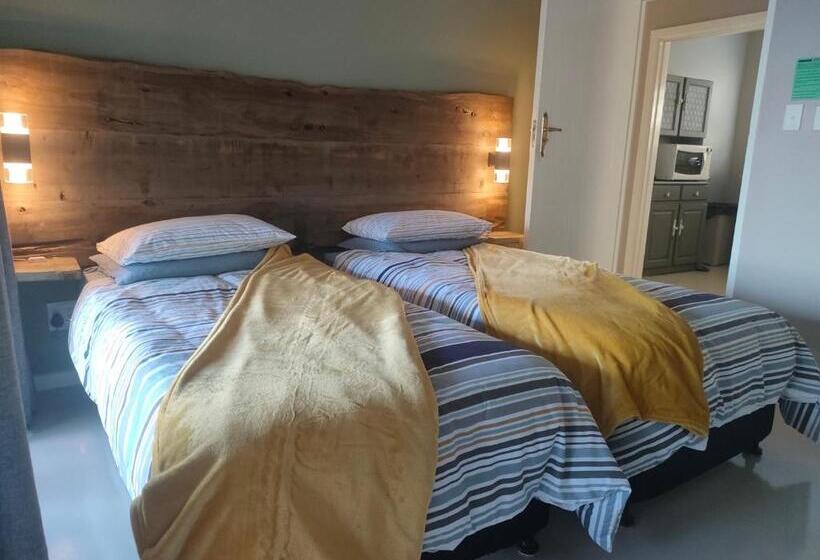 ペンション Cove Rock Stay