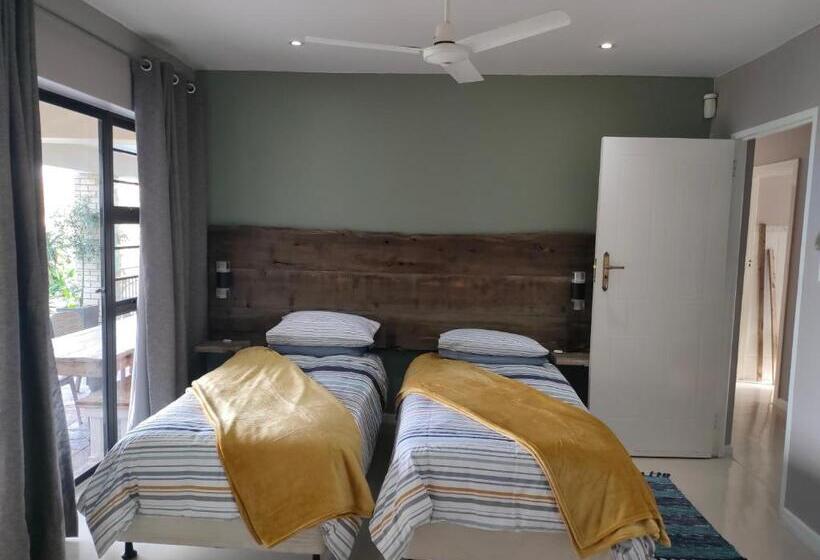 Пансион Cove Rock Stay