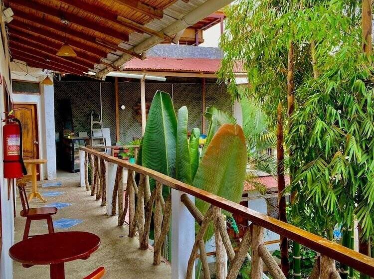 بنسيون Hostal Machalilla