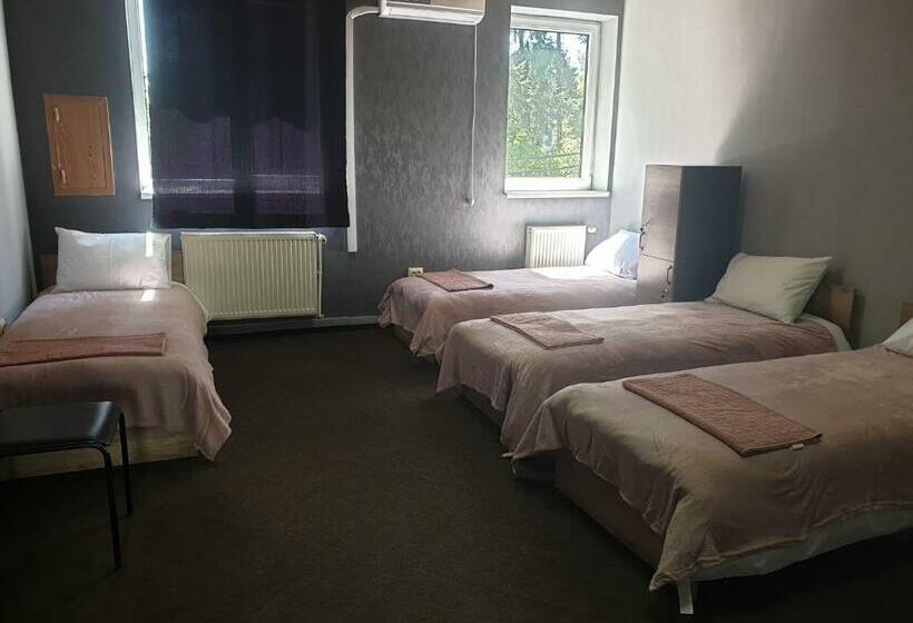 هاستل мандри хостел