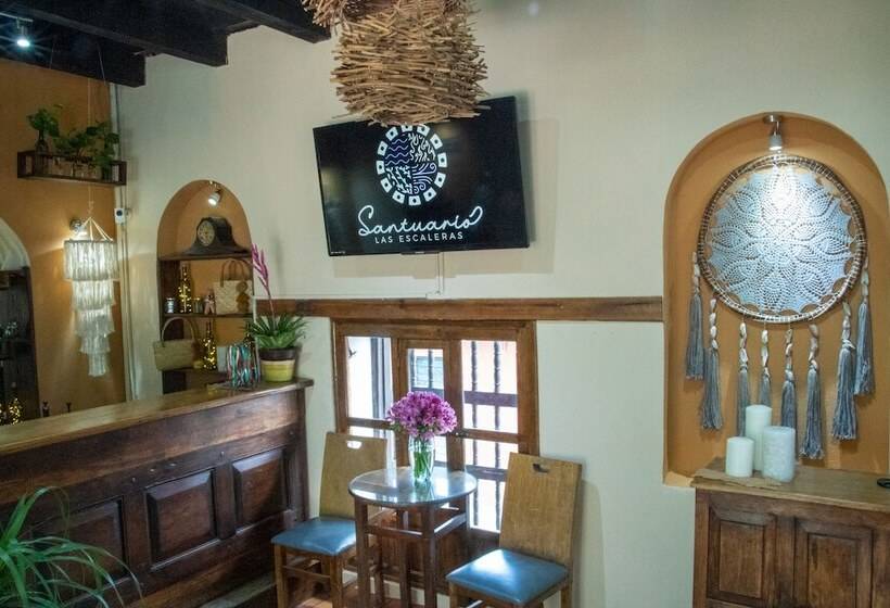 هاستل Hostal Las Escaleras