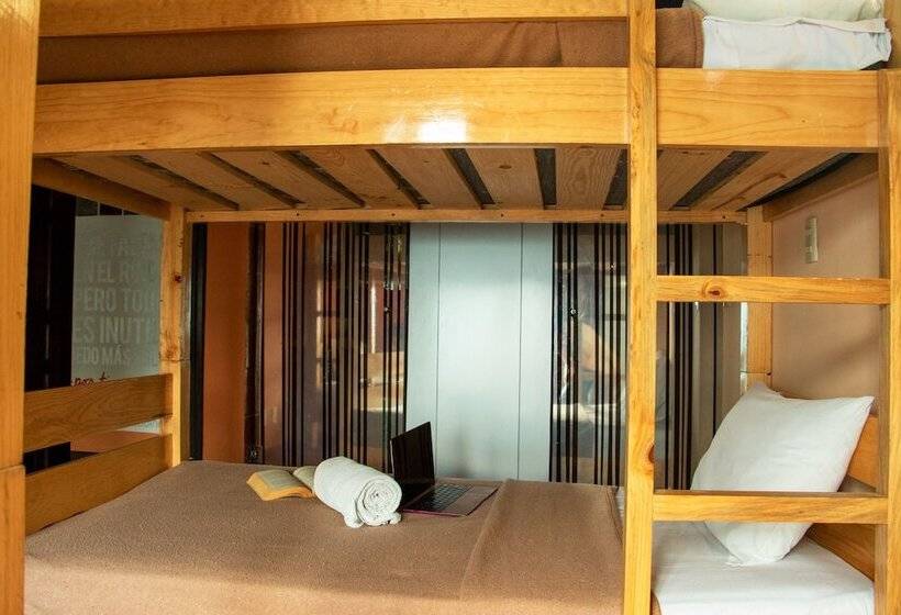 هاستل Hostal Las Escaleras