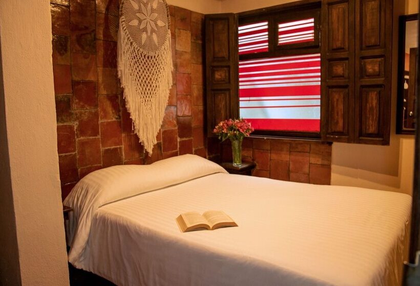 هاستل Hostal Las Escaleras