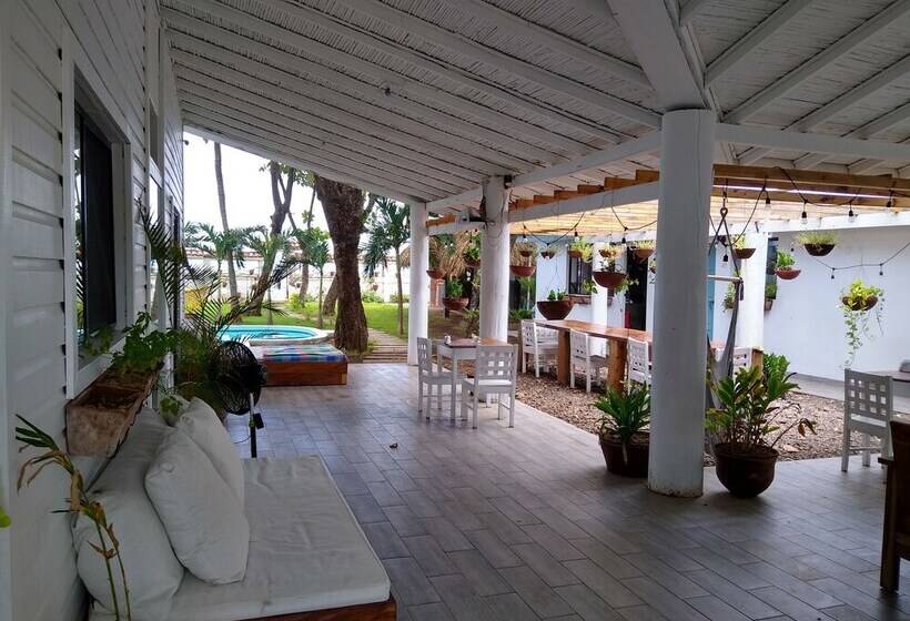 مبيت وإفطار Jakes On The Beach