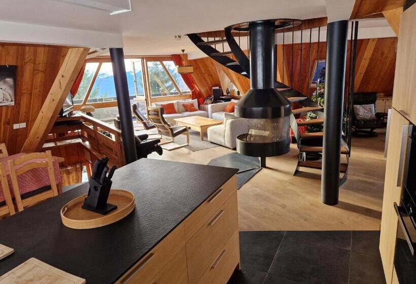 ベッドアンドブレックファースト Le Chalet Pointu De Capucine Chambre D Hote Arcs 1600