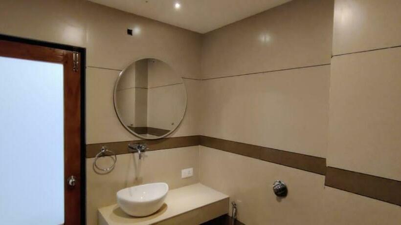 Bed and Breakfast Trees Thekkady