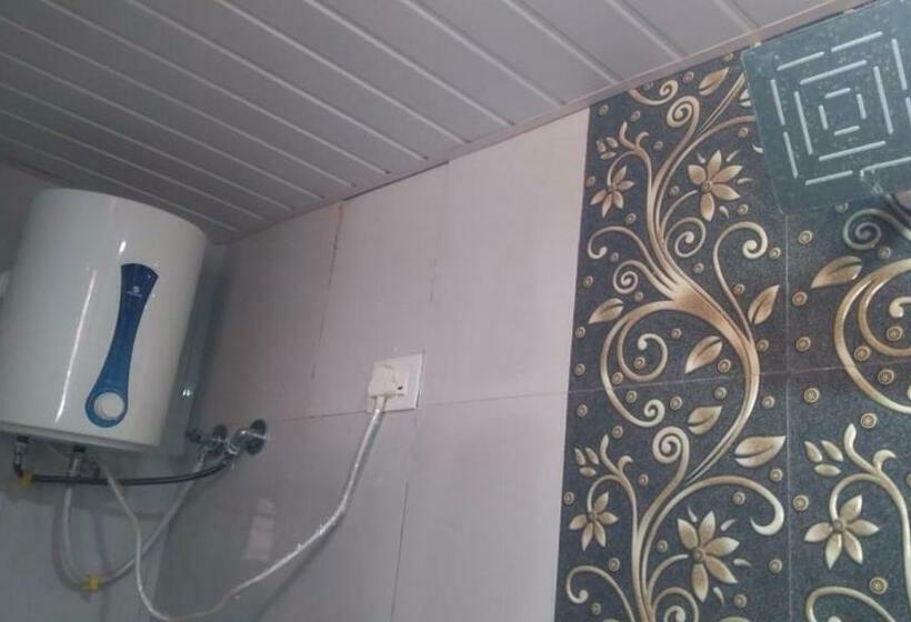 مبيت وإفطار Vinee S Kitchen And Motel