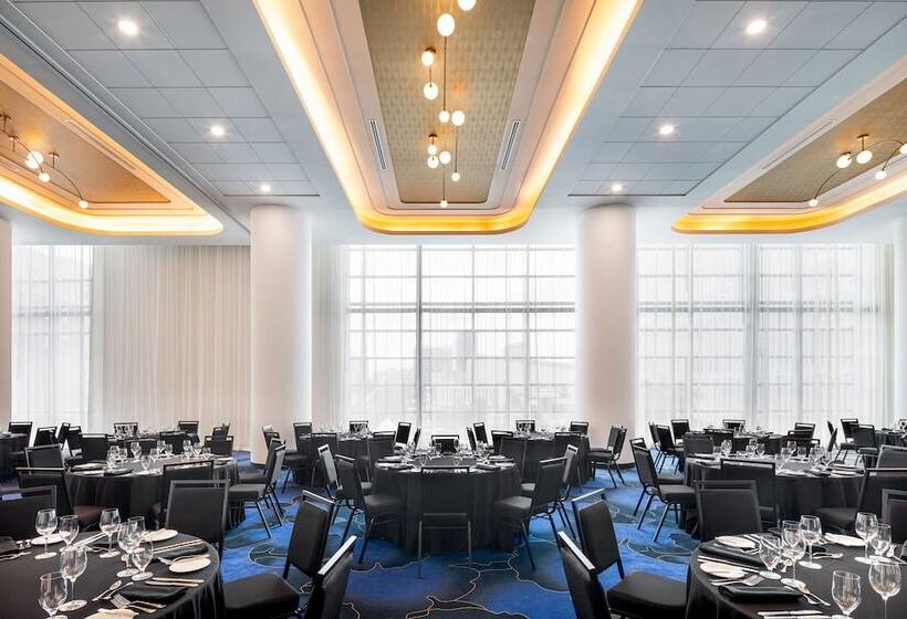 Honeyrose Hotel, Montreal, A Tribute Portfolio