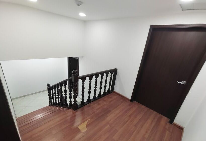 בית מלון כפרי Ayenda Gold House