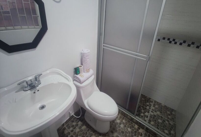 בית מלון כפרי Ayenda Gold House