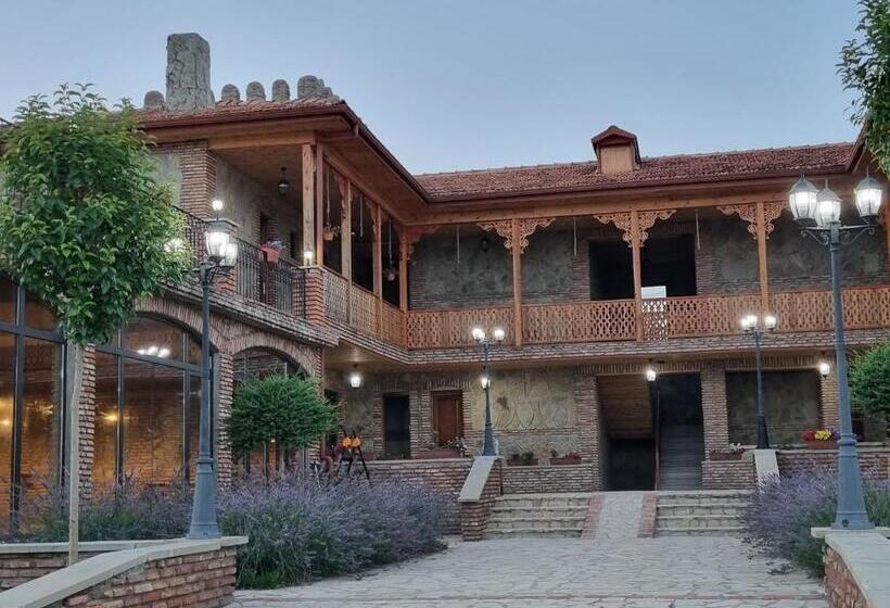 هتل Château Davitiani