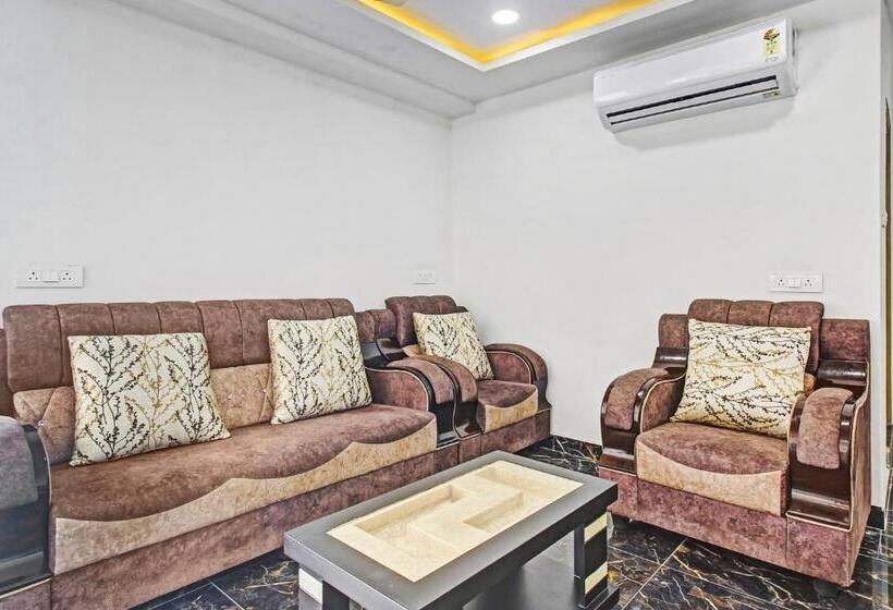 酒店 Collection O Living Tree