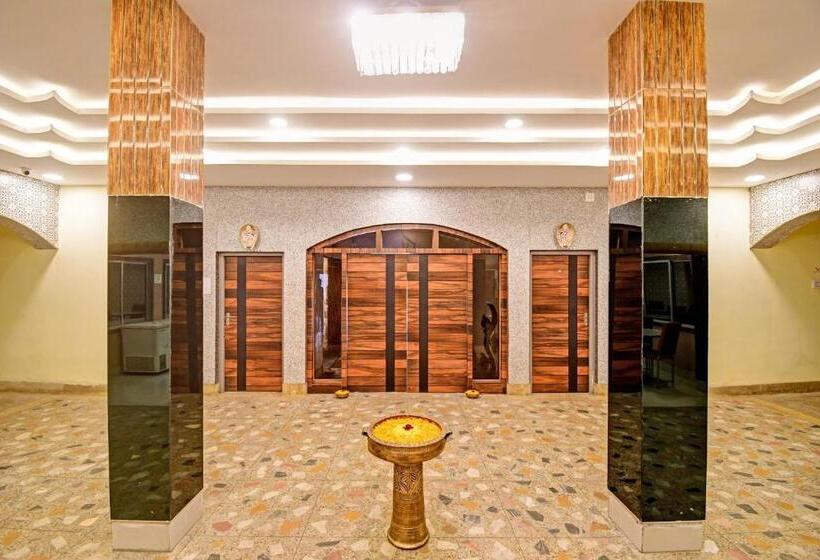 ホテル Collection O Nilanjana