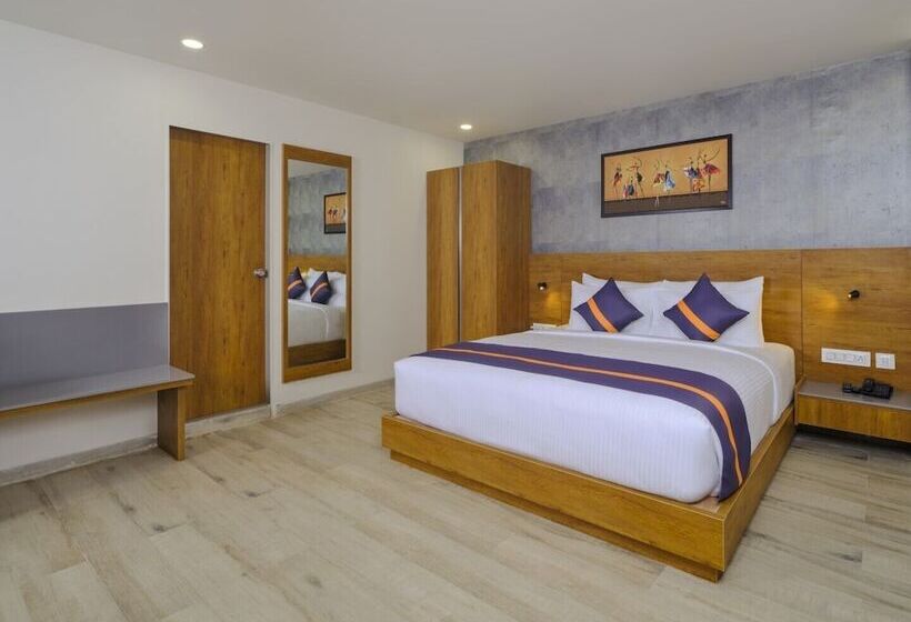 Hotel Comfort Inn , Statue Of Unity