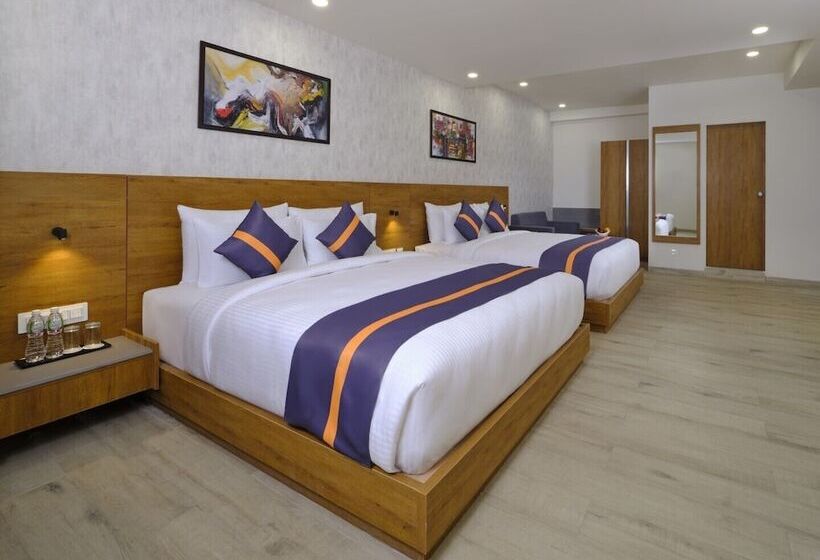 Hotelli Comfort Inn , Statue Of Unity