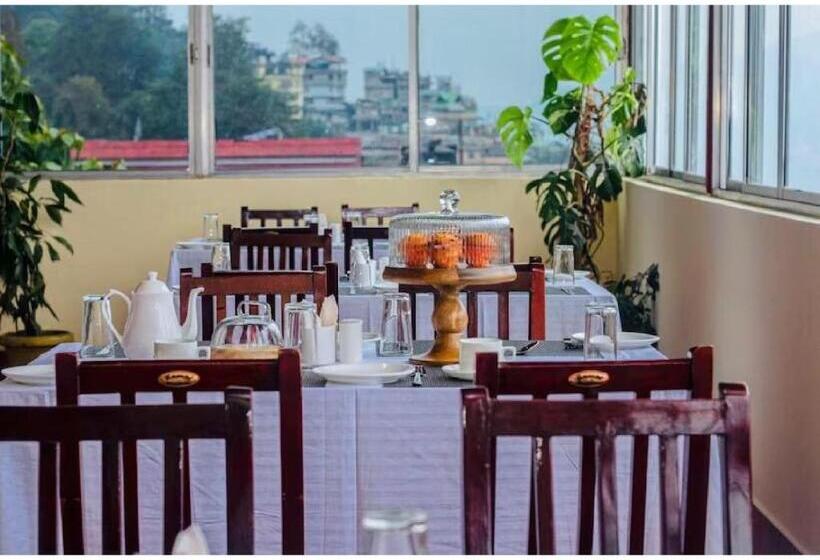 Отель Jade Retreat