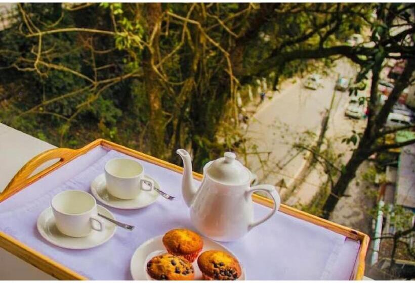 Отель Jade Retreat