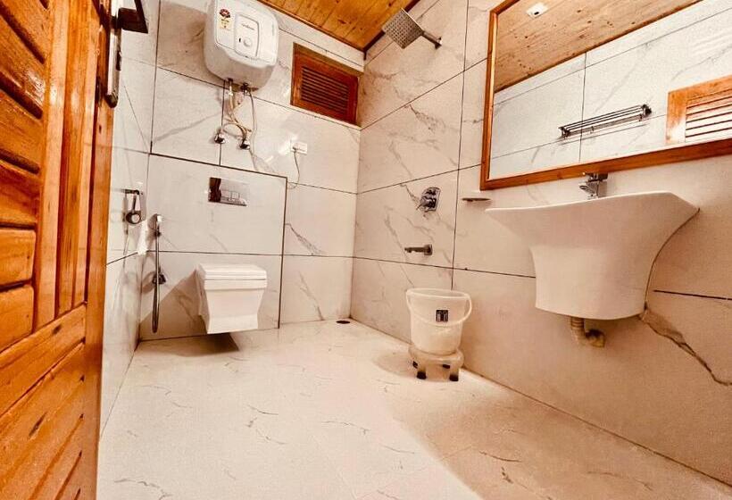 호텔 Kartik Cottage, Manali   A Blissful View From Entire Cottage