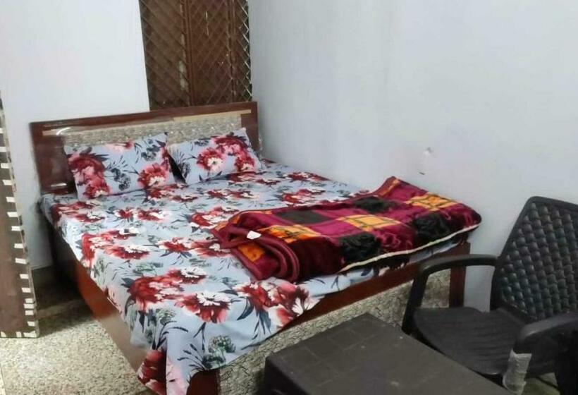 Pop Spotlight Inn Hotel And Restaurant