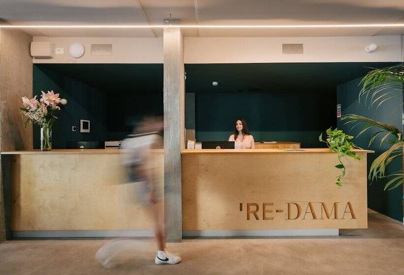 هتل Re Dama Hostel