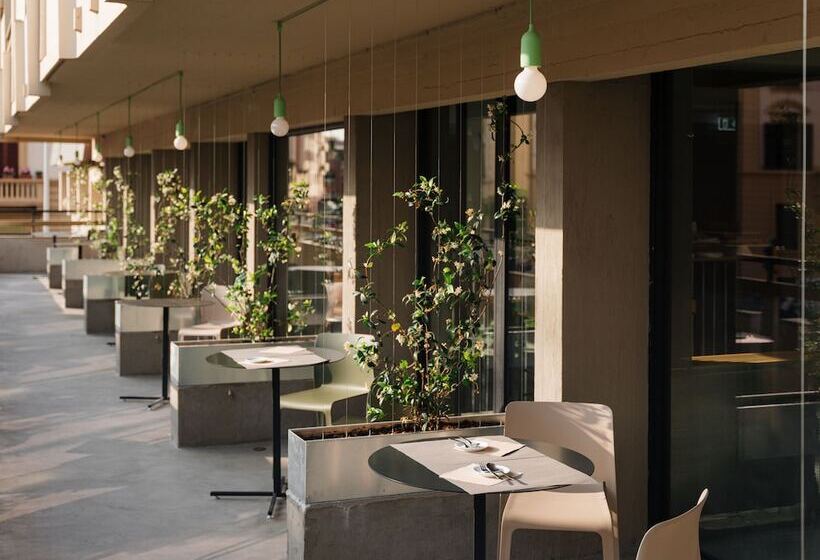 هتل Re Dama Hostel