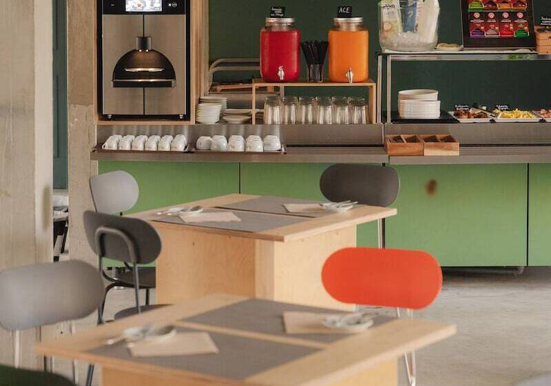 هتل Re Dama Hostel