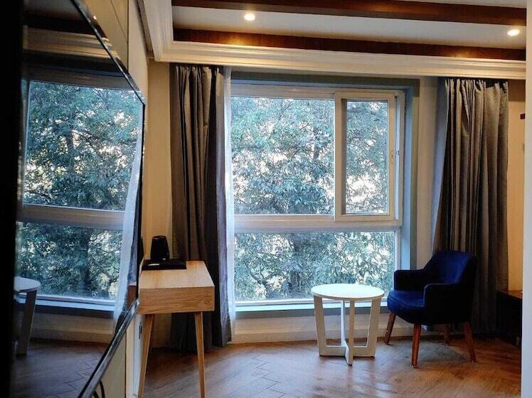 בית מלון כפרי The Sapling Manor