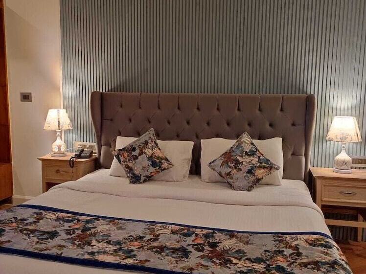 ホテル The Sapling Manor