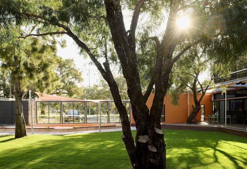 בית מלון כפרי Southcamp