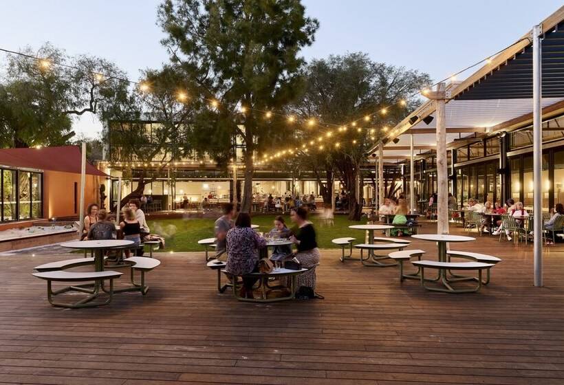 בית מלון כפרי Southcamp