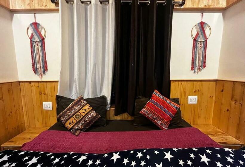 Nirvana By Oztel   Backpacker Hostel