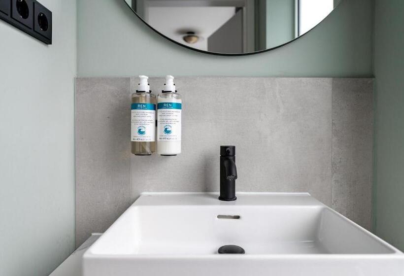 Numa L Saga Apartments