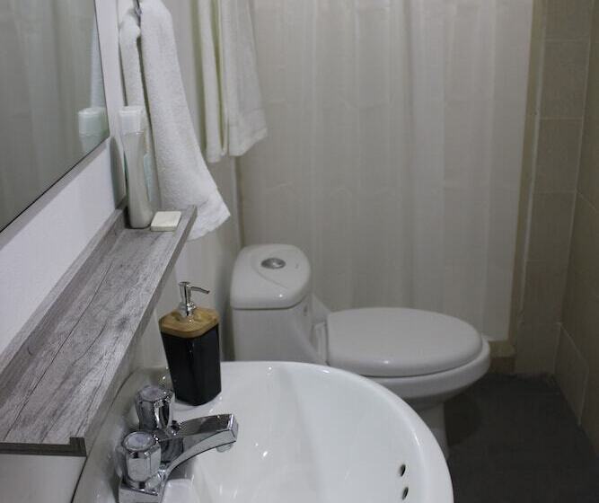 بنسيون La Ruta Hotel Corporativo