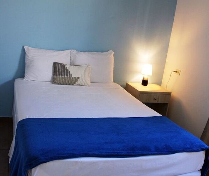 بنسيون La Ruta Hotel Corporativo