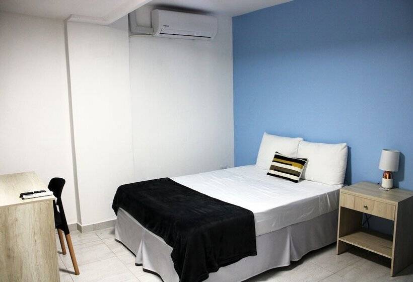 بنسيون La Ruta Hotel Corporativo