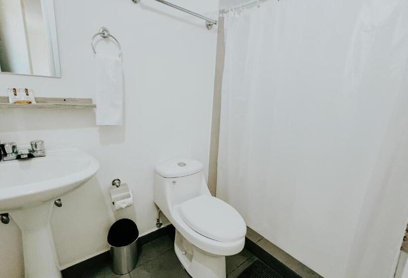 بنسيون La Ruta Hotel Corporativo