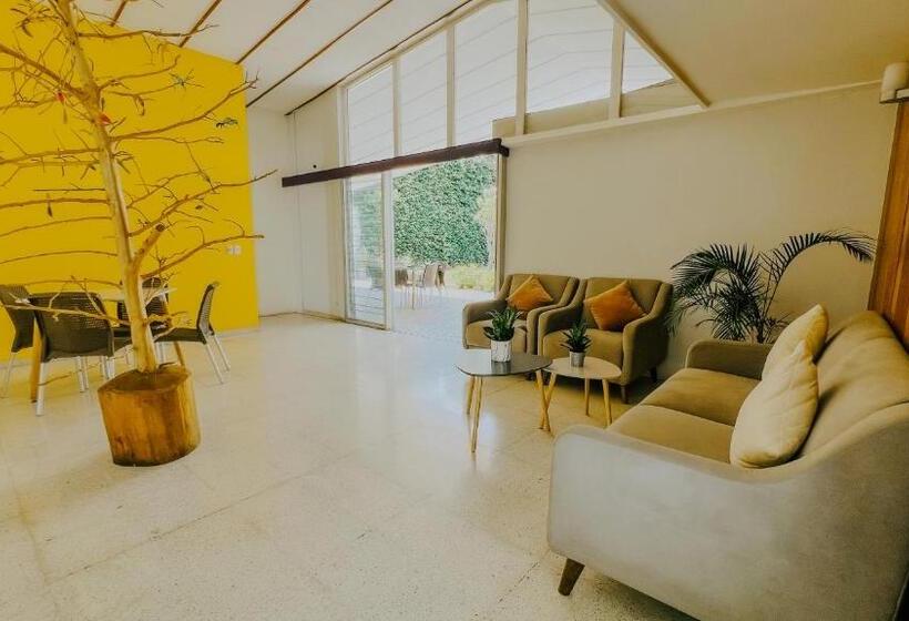 بنسيون La Ruta Hotel Corporativo